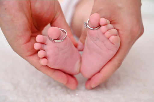 金昌宝宝脸上长黑点